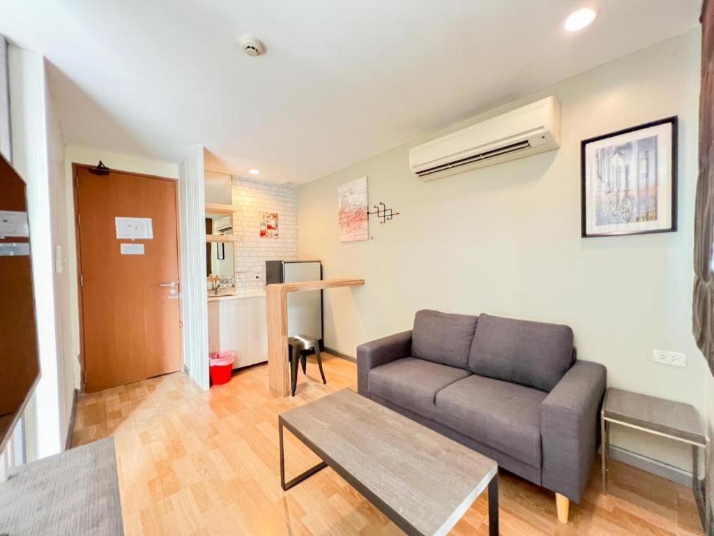 Bb House Mini Suite Hotel Bangkok Exterior photo