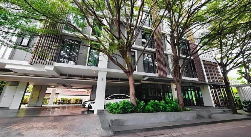 Bb House Mini Suite Hotel Bangkok Exterior photo